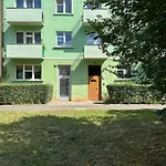 Psie Budy -200m Main Square شقة