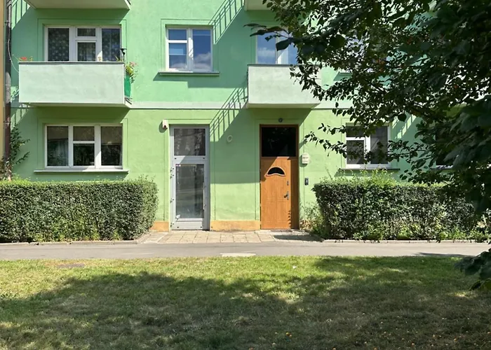 Psie Budy -200m Main Square Apartman