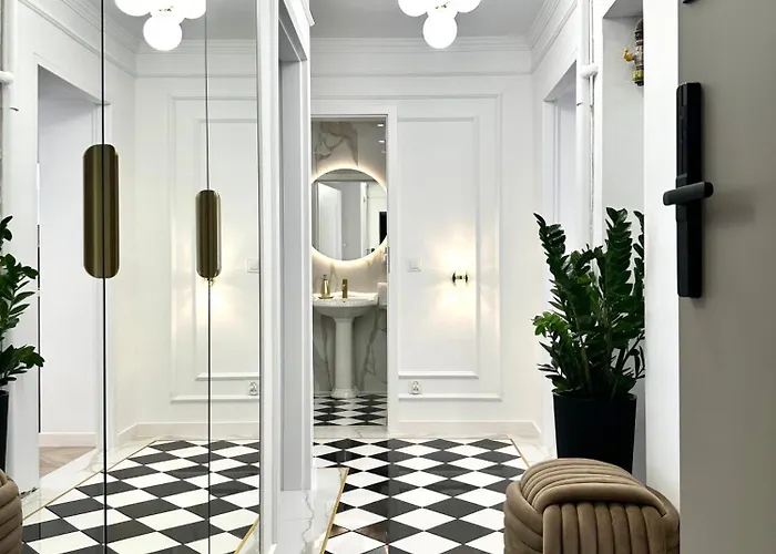 Psie Budy -200m Main Square *