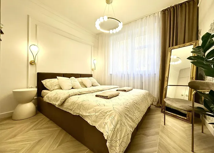 Apartman Psie Budy -200m Main Square