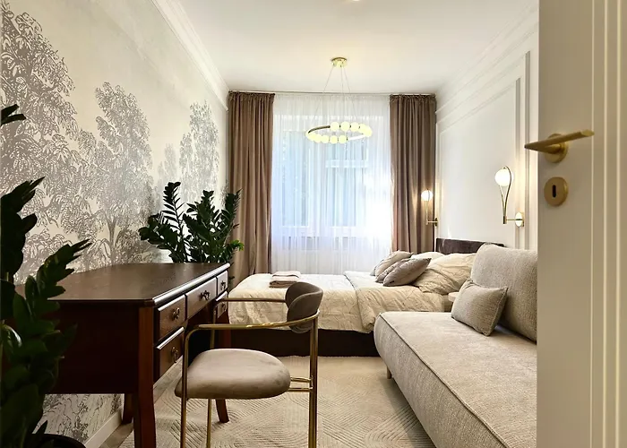 Psie Budy -200m Main Square Apartman *